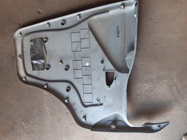 bontott RENAULT MASTER Jobb első Ajtó Kárpit