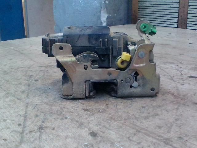 bontott RENAULT MASTER Jobb első Ajtózár