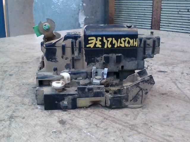 bontott RENAULT MASTER Jobb első Ajtózár