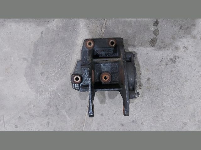 bontott RENAULT MASTER Jobb első Féltengely Tartó