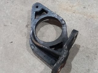 bontott RENAULT MASTER Jobb első Féltengely Tartó