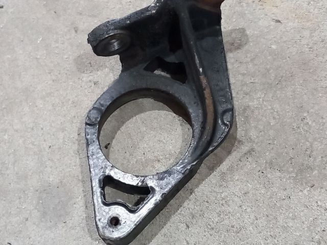 bontott RENAULT MASTER Jobb első Féltengely Tartó