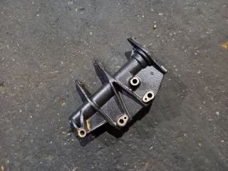 bontott RENAULT MASTER Jobb első Féltengely Tartó