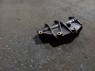 bontott RENAULT MASTER Jobb első Féltengely Tartó