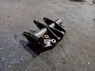 bontott RENAULT MASTER Jobb első Féltengely Tartó