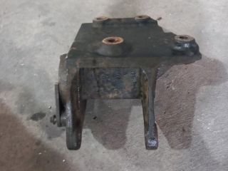 bontott RENAULT MASTER Jobb első Féltengely Tartó