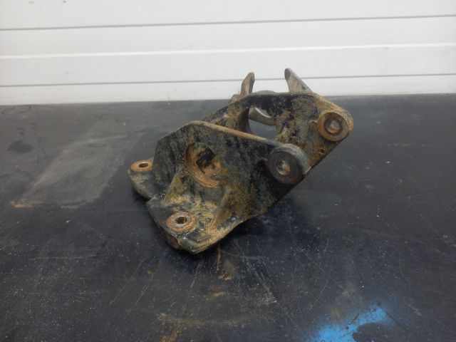 bontott RENAULT MASTER Jobb első Féltengely Tartó