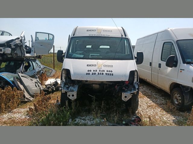 bontott RENAULT MASTER Jobb első Sárvédő Irányjelző