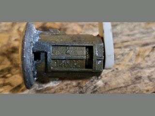 bontott RENAULT MASTER Jobb első Zárbetét