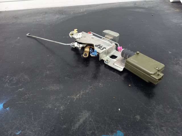 bontott RENAULT MASTER Jobb hátsó Ajtózár