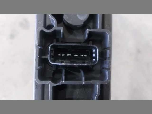 bontott RENAULT MASTER Jobb Hátsó Lámpa Foglalat