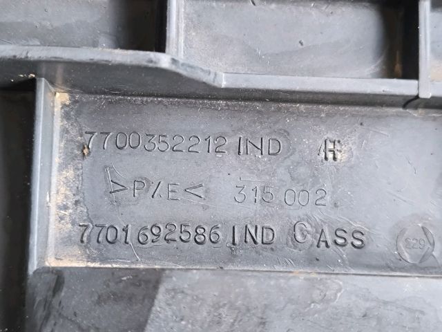 bontott RENAULT MASTER Jobb hátsó Lökhárító Tartó (Műanyag)