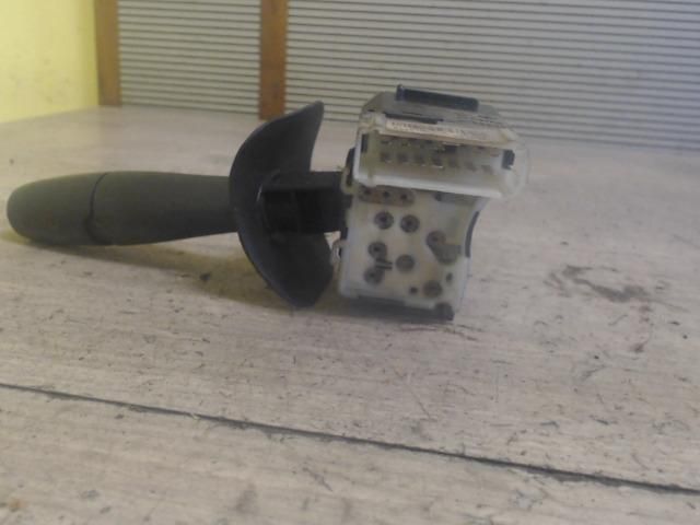 bontott RENAULT MASTER Jobb Kormánykapcsoló Ablaktörlő