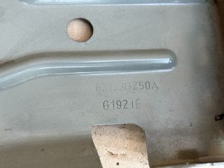 bontott RENAULT MASTER Jobb Sárvédő Oldaltartó