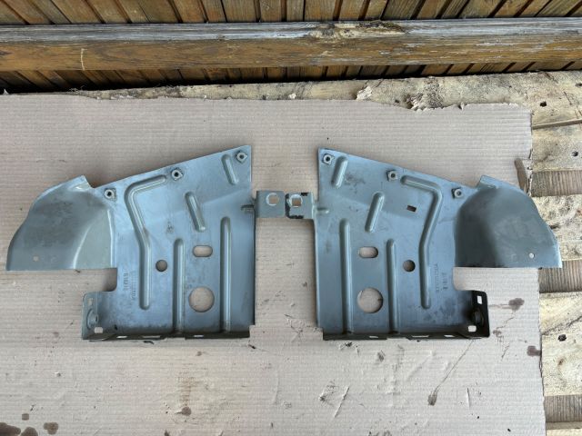 bontott RENAULT MASTER Jobb Sárvédő Oldaltartó