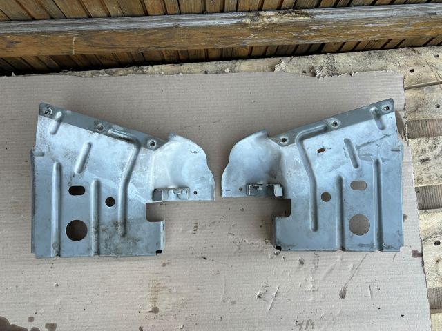 bontott RENAULT MASTER Jobb Sárvédő Oldaltartó