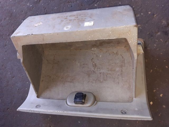 bontott RENAULT MASTER Kesztyűtartó Ajtó