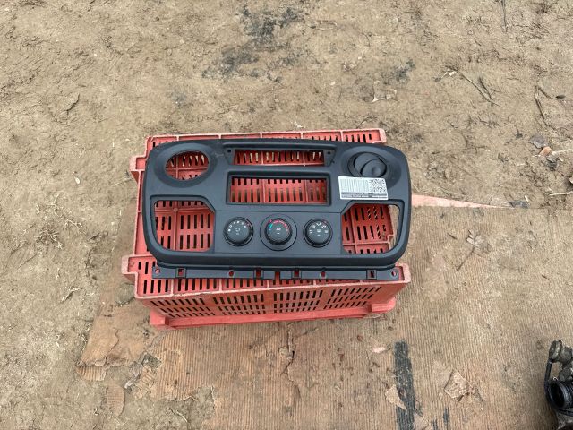 bontott RENAULT MASTER Klíma Kapcsoló