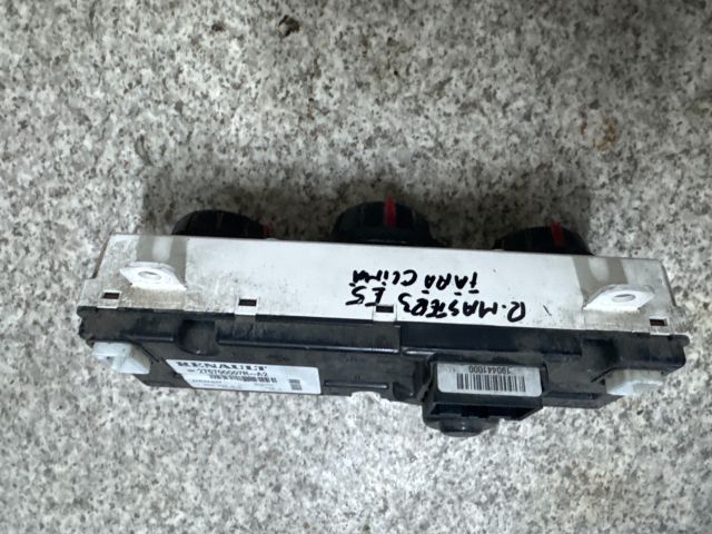 bontott RENAULT MASTER Középkonzol Vezérlő Panel