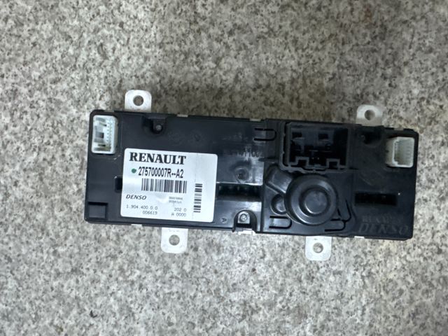 bontott RENAULT MASTER Középkonzol Vezérlő Panel