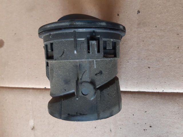 bontott RENAULT MASTER Középső Szellőző