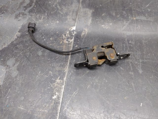 bontott RENAULT MASTER Motorháztető Zárszerkezet