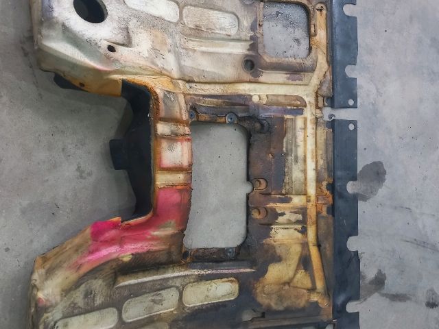 bontott RENAULT MASTER Padlószőnyeg