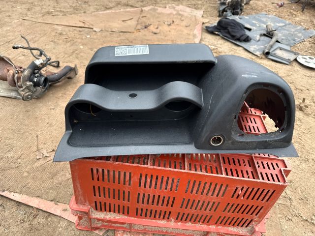 bontott RENAULT MASTER Pohártartó