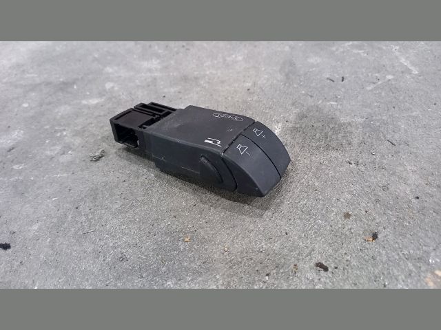 bontott RENAULT MASTER Rádió / CD Kapcsoló