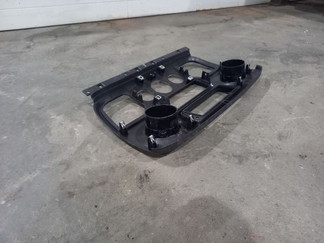 bontott RENAULT MASTER Rádió / CD Keret