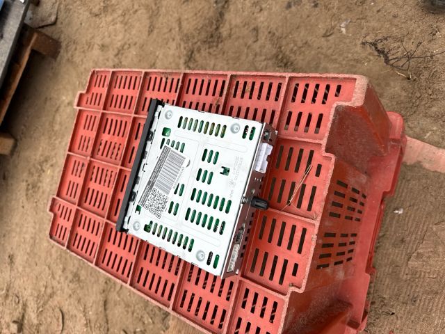 bontott RENAULT MASTER Rádió / CD