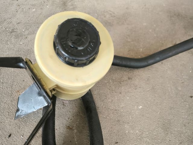 bontott RENAULT MASTER Szervóolaj Tartály