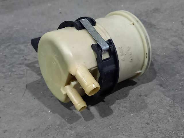 bontott RENAULT MASTER Szervóolaj Tartály