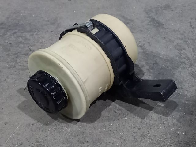 bontott RENAULT MASTER Szervóolaj Tartály