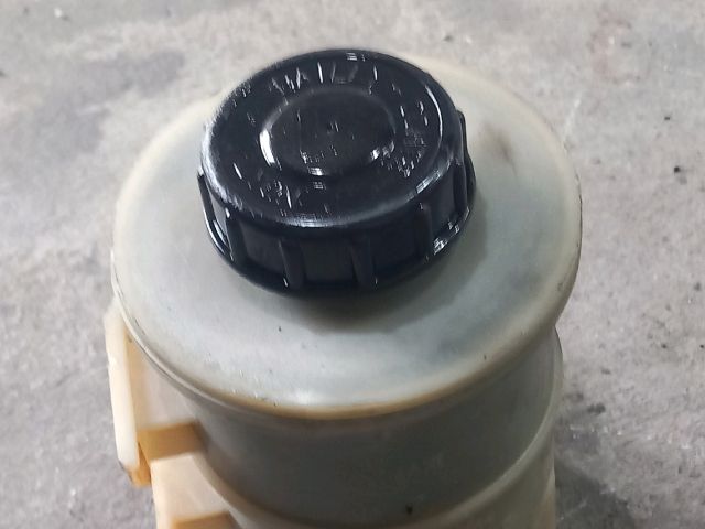 bontott RENAULT MASTER Szervóolaj Tartály