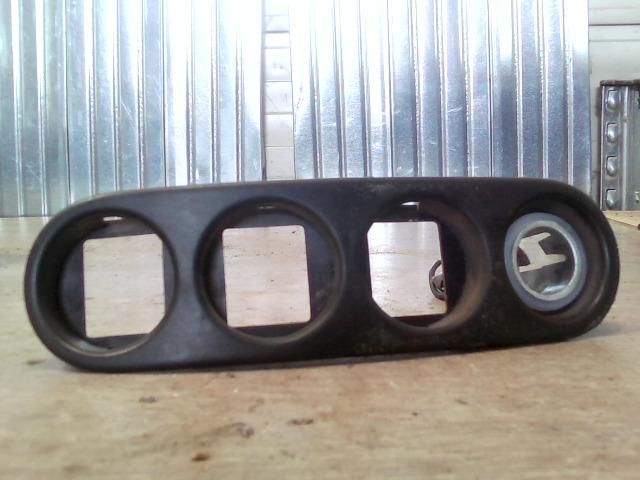 bontott RENAULT MASTER Szivargyújtó Aljzat