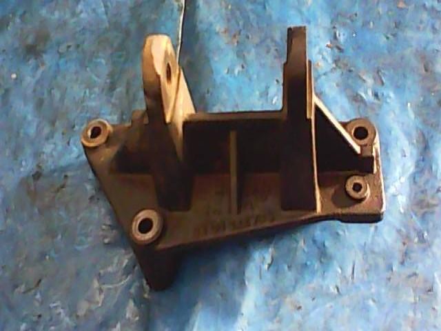 bontott RENAULT MASTER Tartó Bak