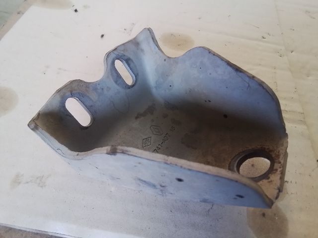 bontott RENAULT MASTER Tartó Bak