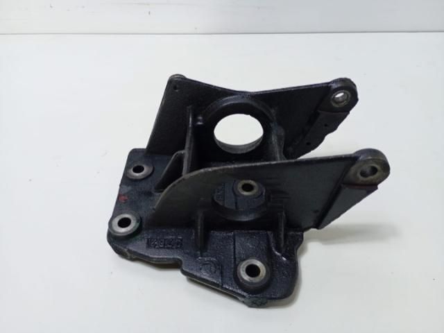 bontott RENAULT MASTER Tartó Bak