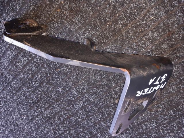 bontott RENAULT MASTER Tolóajtó Sín Görgő