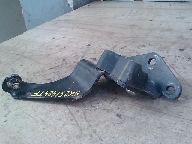 bontott RENAULT MASTER Tolóajtó Sín Görgő