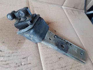 bontott RENAULT MASTER Tolóajtó Sín Görgő