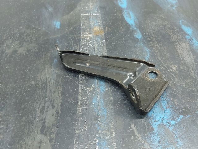 bontott RENAULT MASTER Turbó Tartó Konzol