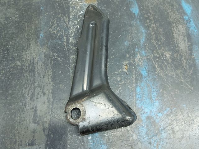 bontott RENAULT MASTER Turbó Tartó Konzol