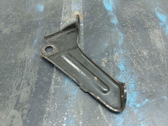 bontott RENAULT MASTER Turbó Tartó Konzol