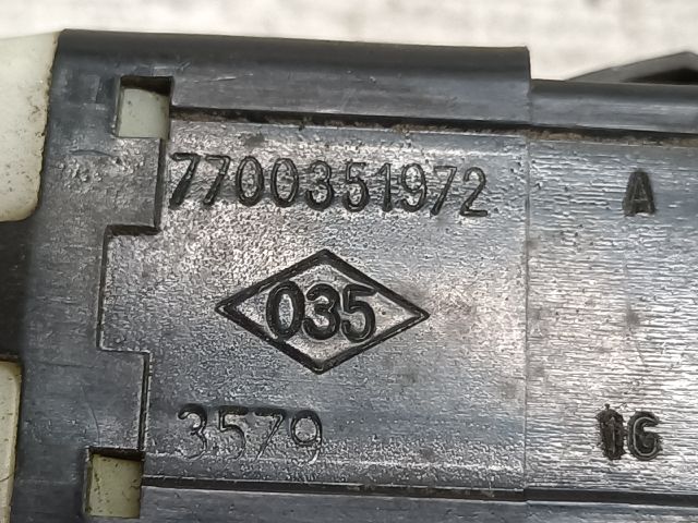 bontott RENAULT MASTER Vészvillogó Kapcsoló