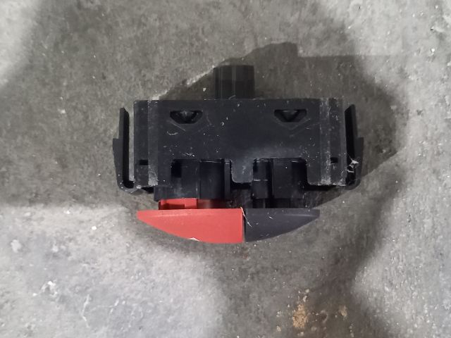 bontott RENAULT MASTER Vészvillogó Kapcsoló