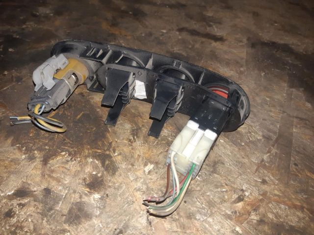 bontott RENAULT MASTER Vészvillogó Kapcsoló