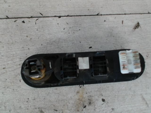 bontott RENAULT MASTER Vészvillogó Kapcsoló