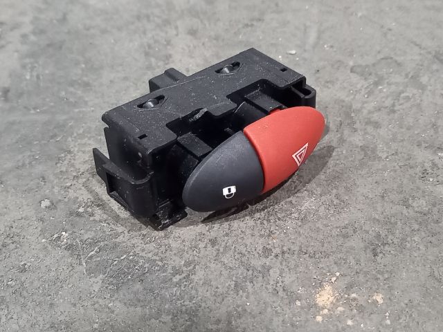 bontott RENAULT MASTER Vészvillogó Kapcsoló